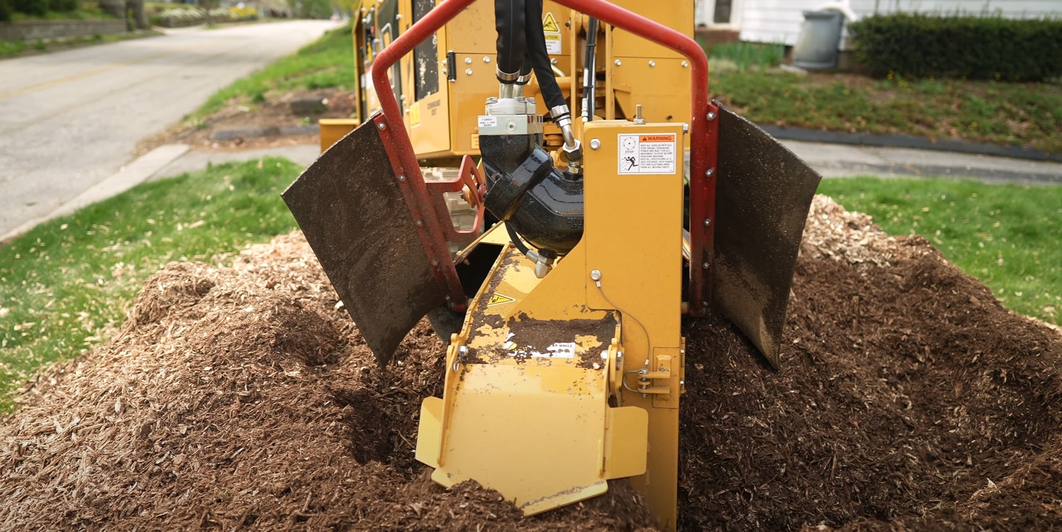 Stump grinding and removal equipment in Syracuse, UT